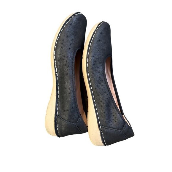 GC Comfortable Womens Kiana Perforate Round Toe Flat Size 8.5 - Picture 4 of 6